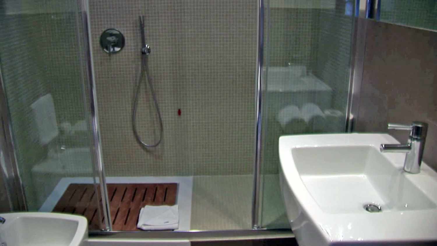 Badkamer met inloopdouche — For You
