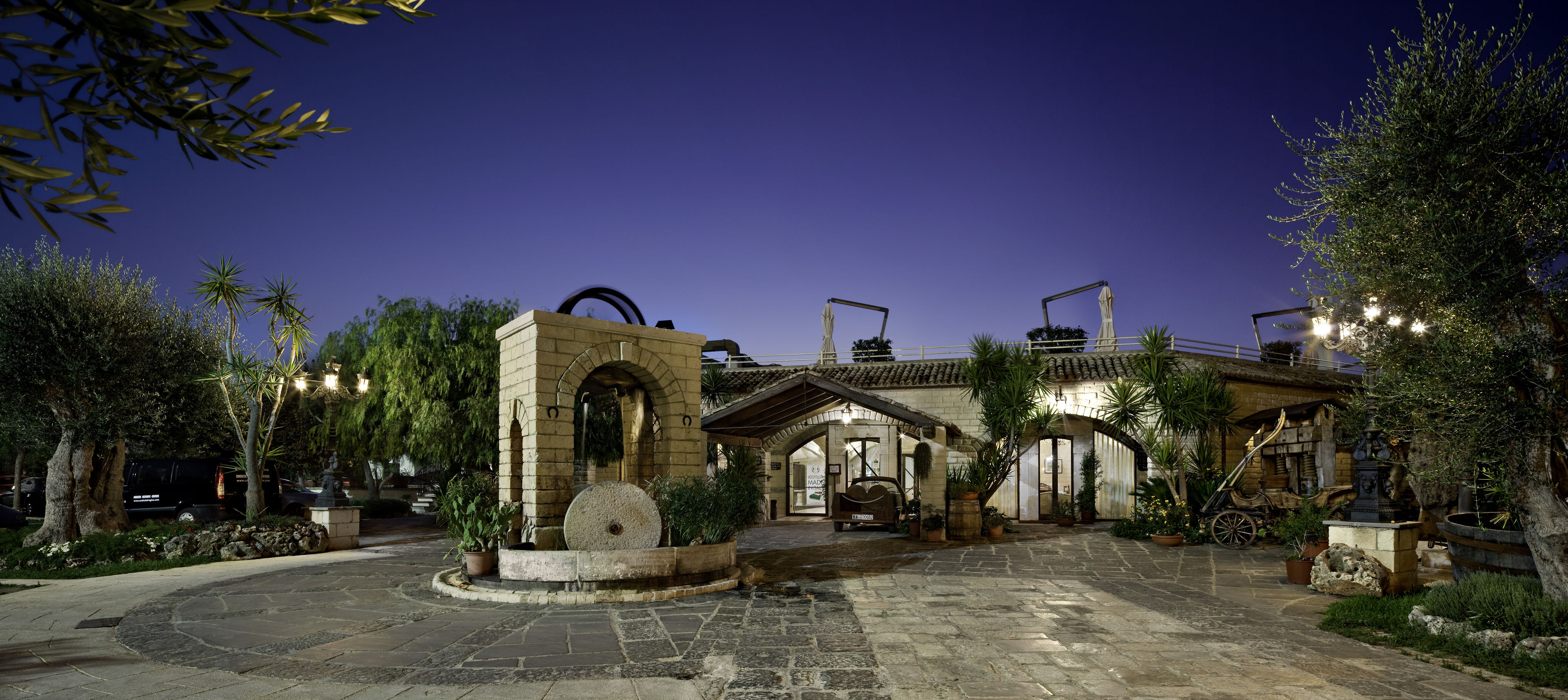 Una Hotel Regina Bari image 2