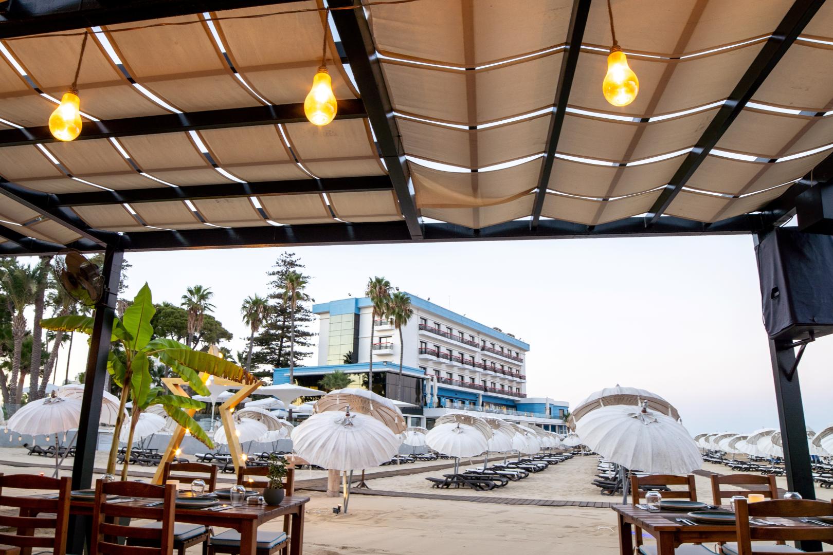 Arkin Palm Beach Hotel image 3