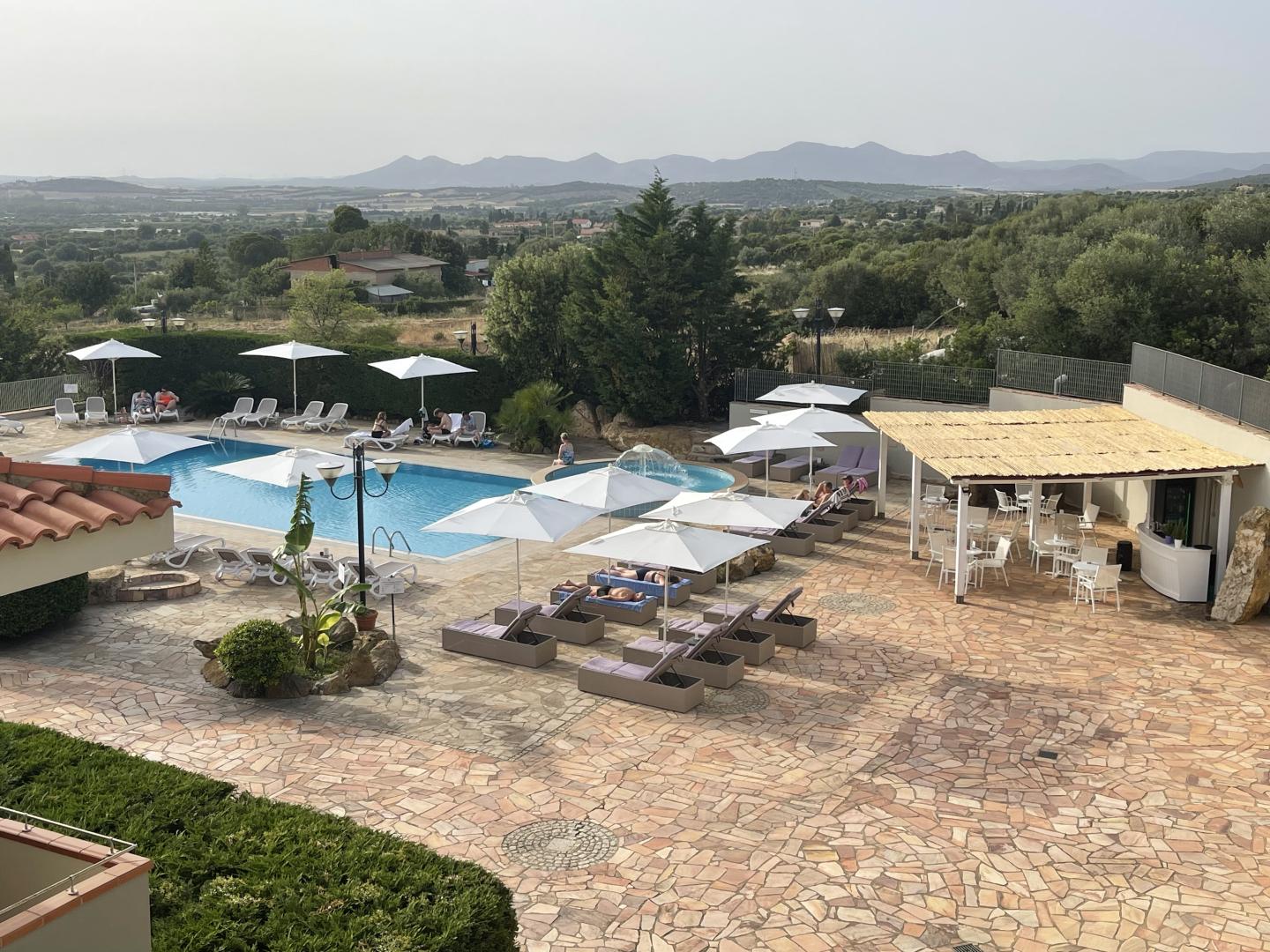 Lu' Hotel Porto Pino image 1