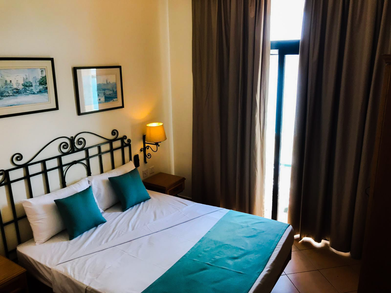 Kamer met tweepersoonsbed — Hotel Kennedy Nova