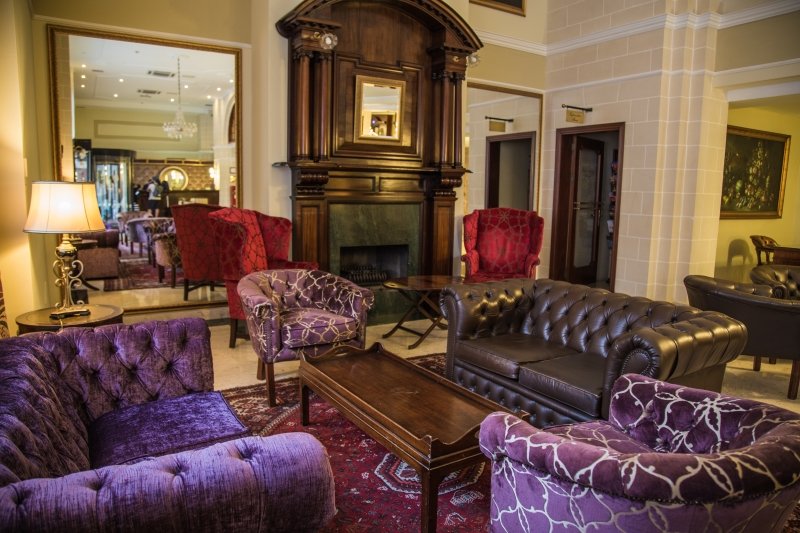 AX The Victoria Hotel image 3
