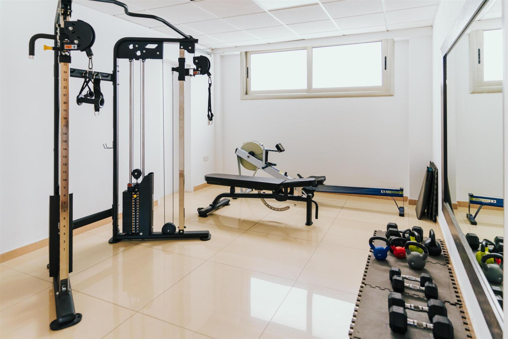 Fitnessruimte met cardio-apparaten — Cavalieri Art Hotel