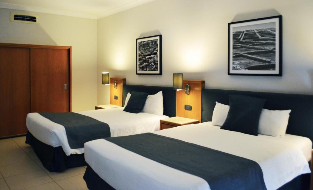 Kamer met twee aparte bedden — Cavalieri Art Hotel