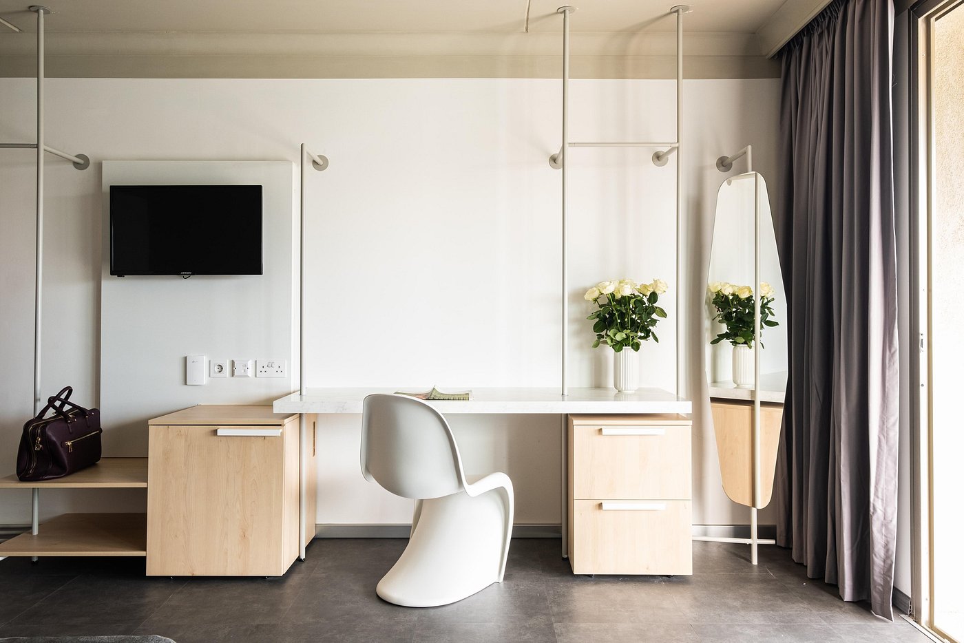 Badkamer met ligbad — Cavalieri Art Hotel