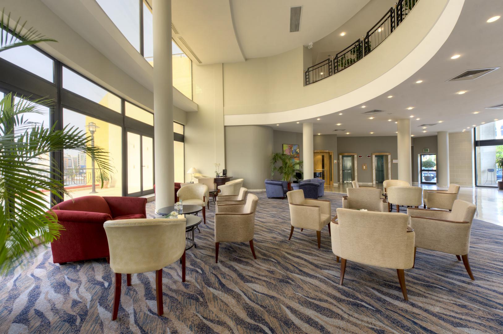 Lobby met receptie — Verdi St. Georges Bay Marina