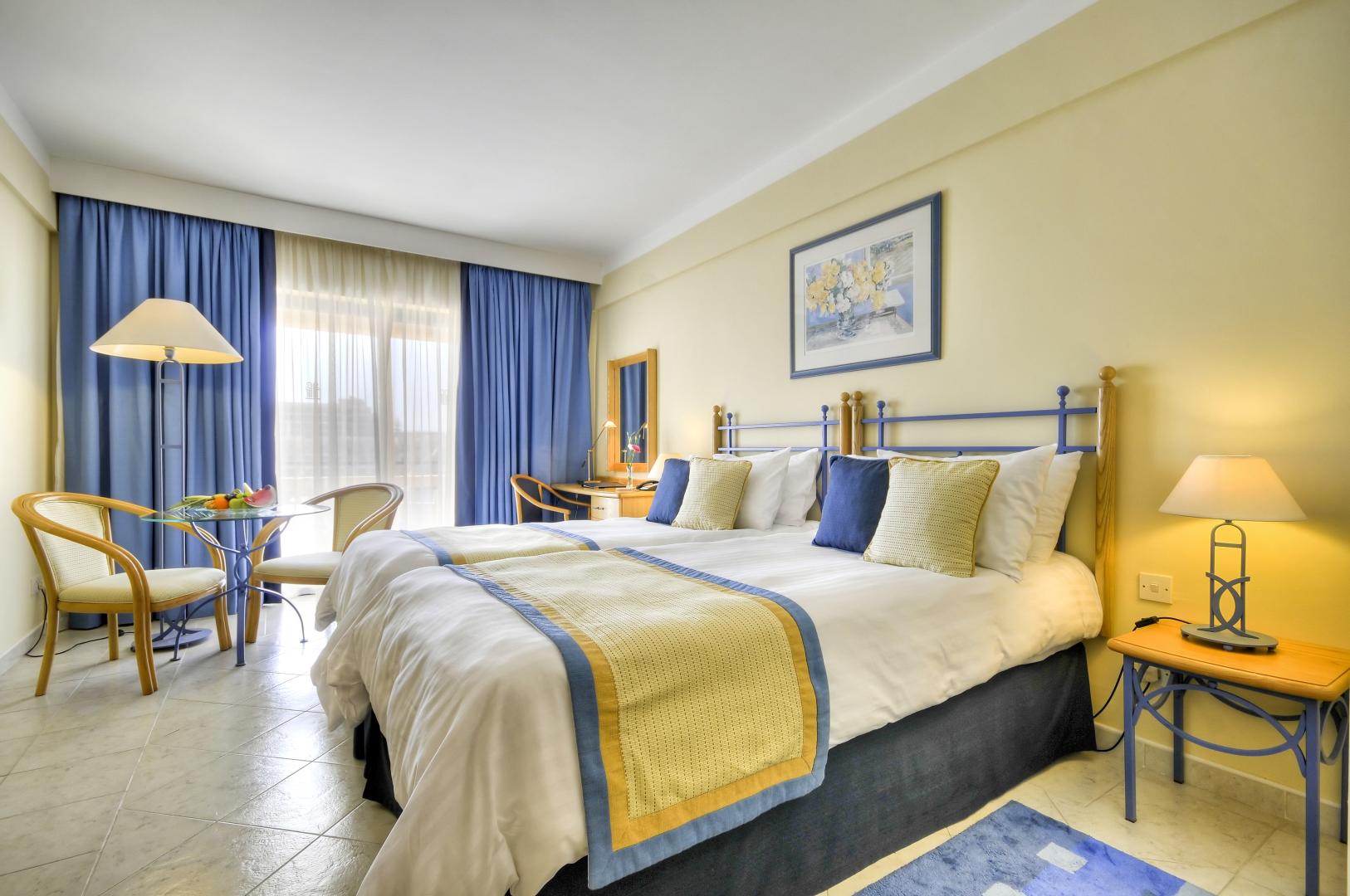 Kamer met twee aparte bedden — Verdi St. Georges Bay Marina