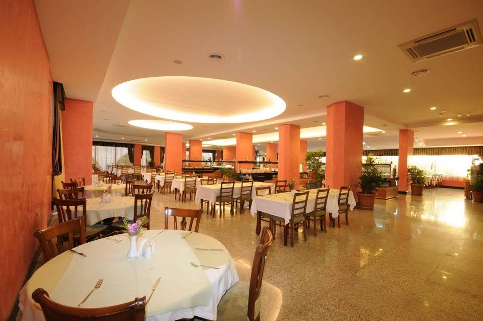 Pasa Beach Hotel image 2