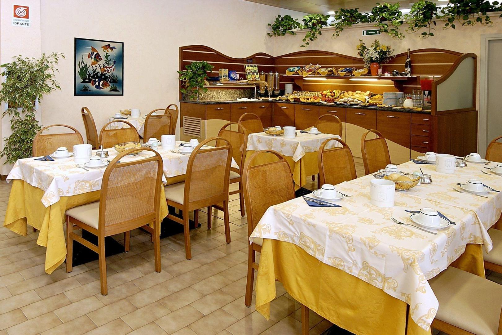 Aparthotel Pineda image 2