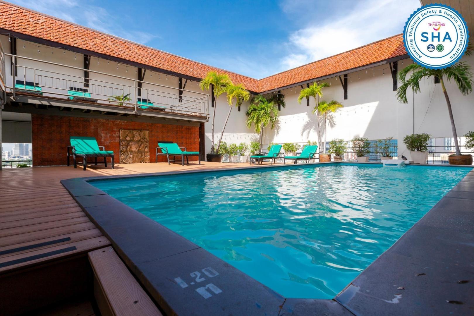 Pinnacle Lumpinee Park Hotel