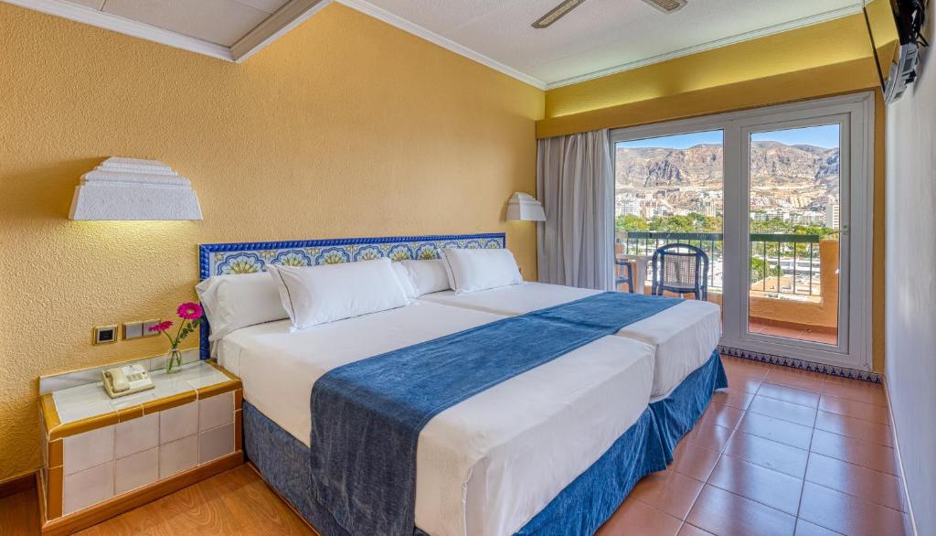 Playadulce Hotel image 1