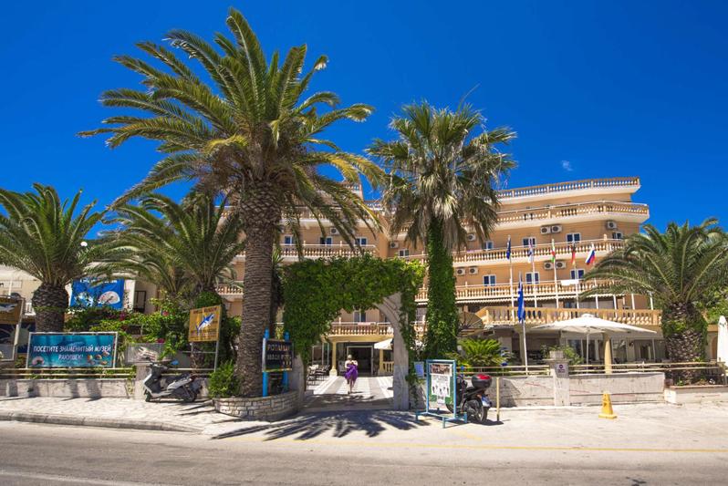 Potamaki Beach Hotel in Benitses - foto 2
