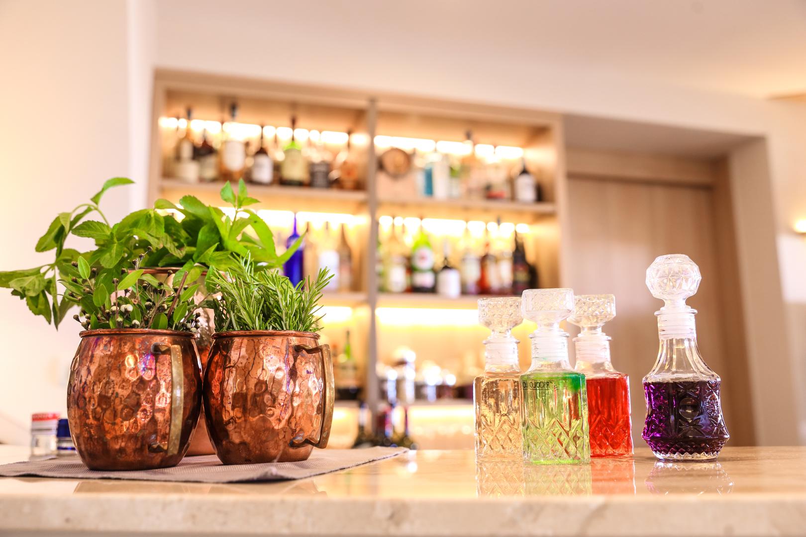 Bar met drankenselectie — Hotel Punta Negra