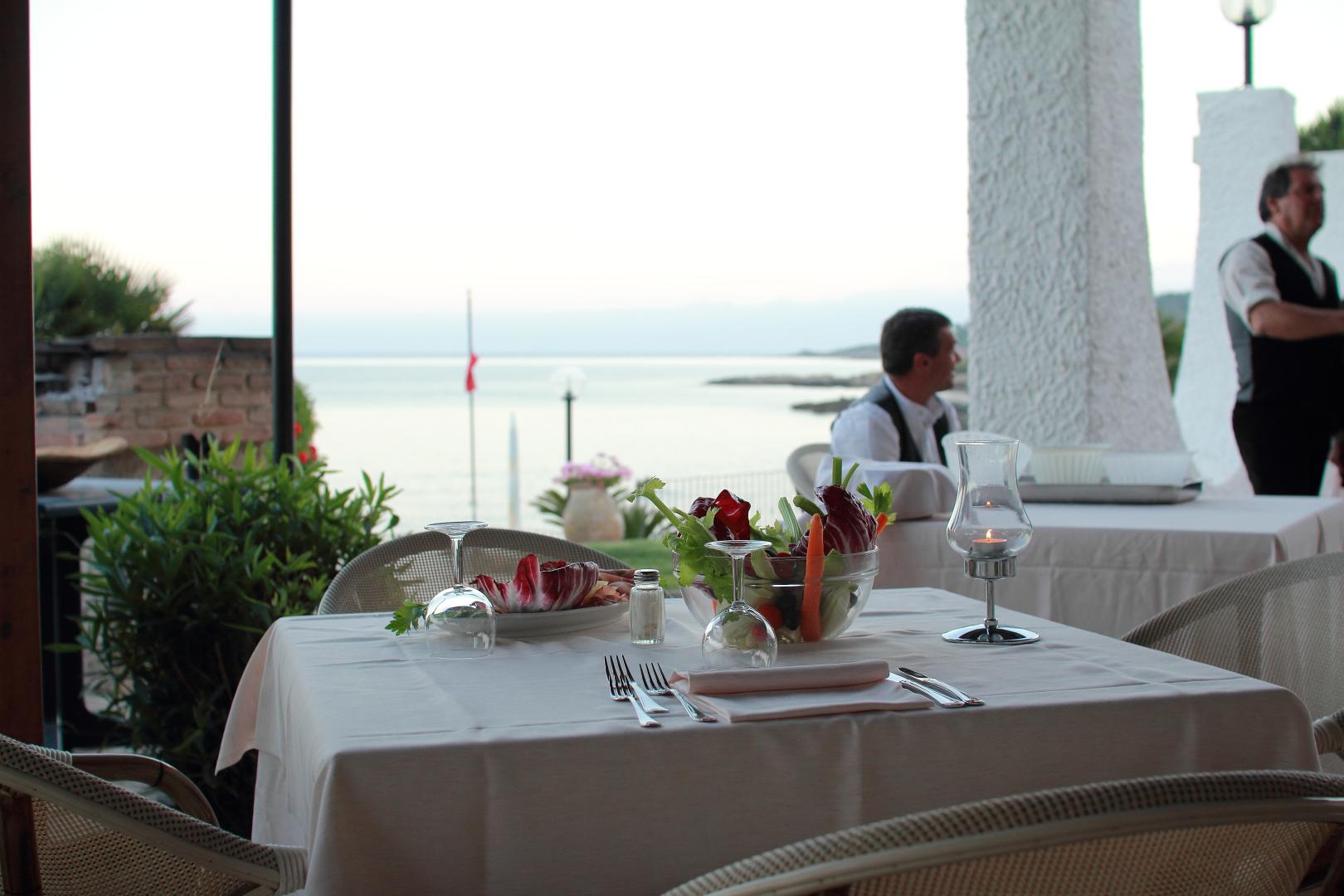 Restaurantterras buiten — Hotel Punta Negra