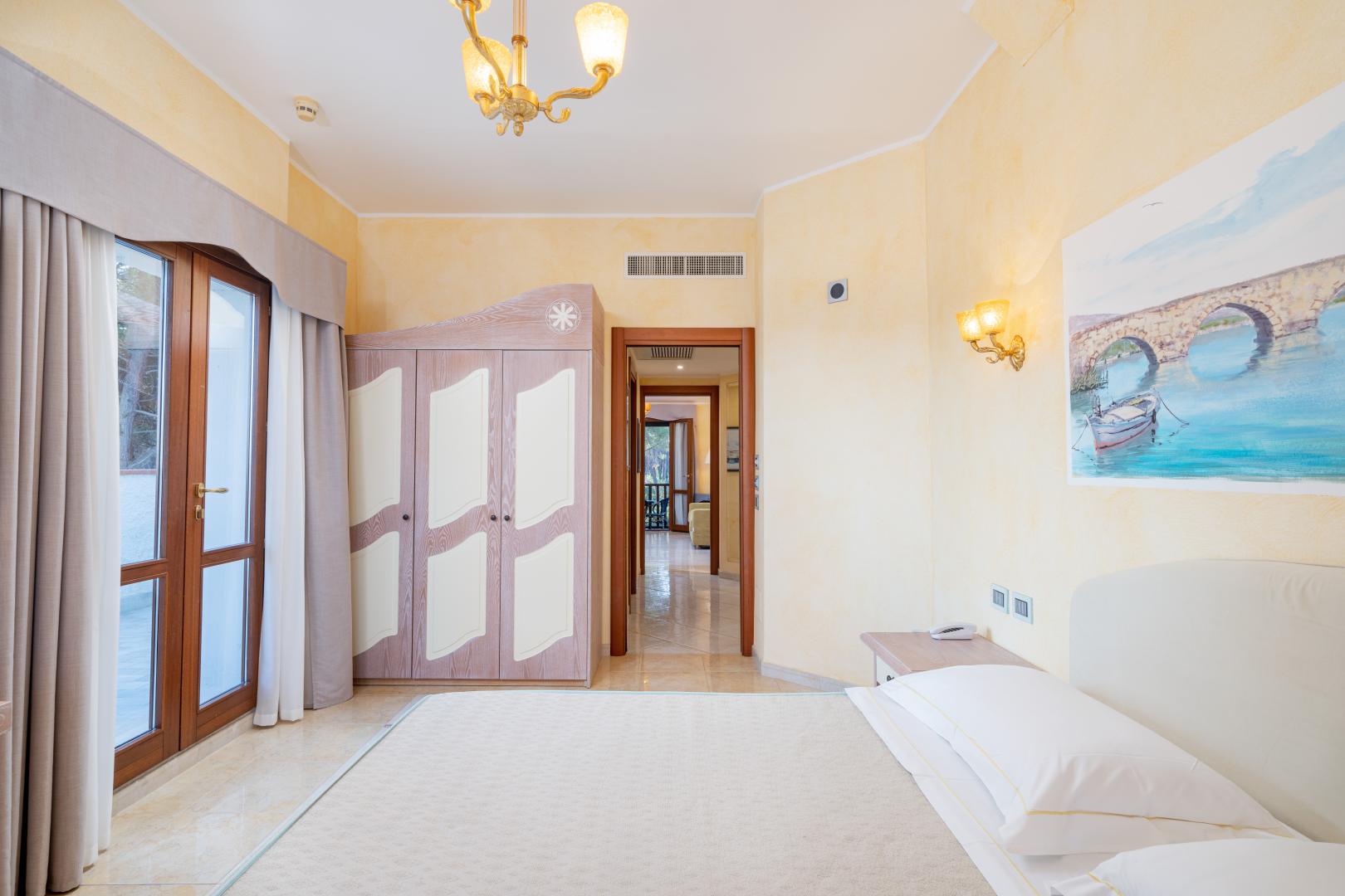 Badkamer met inloopdouche — Hotel Punta Negra