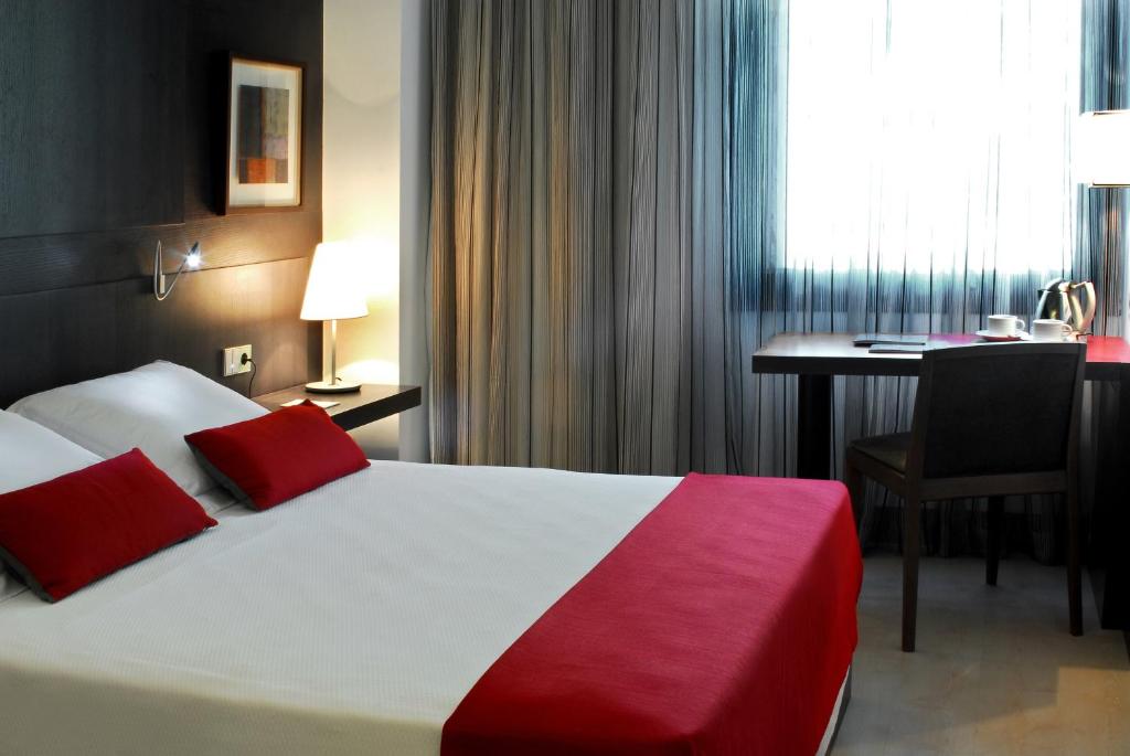 Grupotel Gran Vía 678 image 1