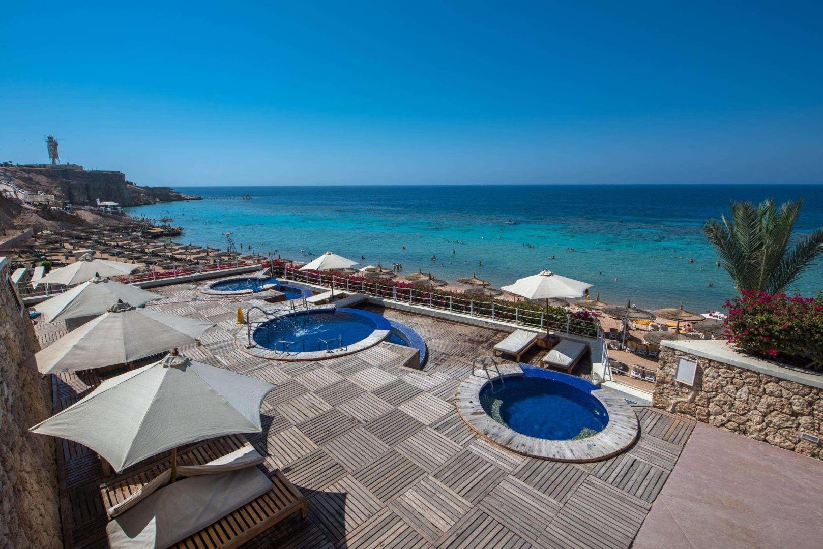 Reef Oasis Beach Resort image 3
