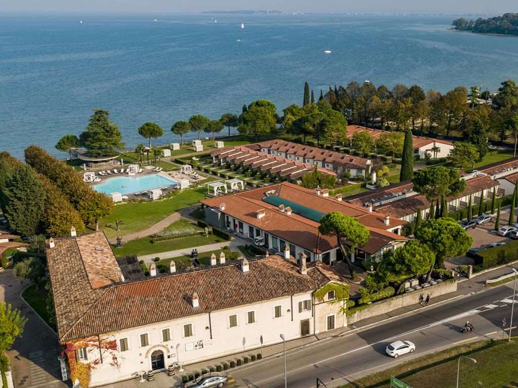 Splendido Bay Luxury Spa Resort image 1