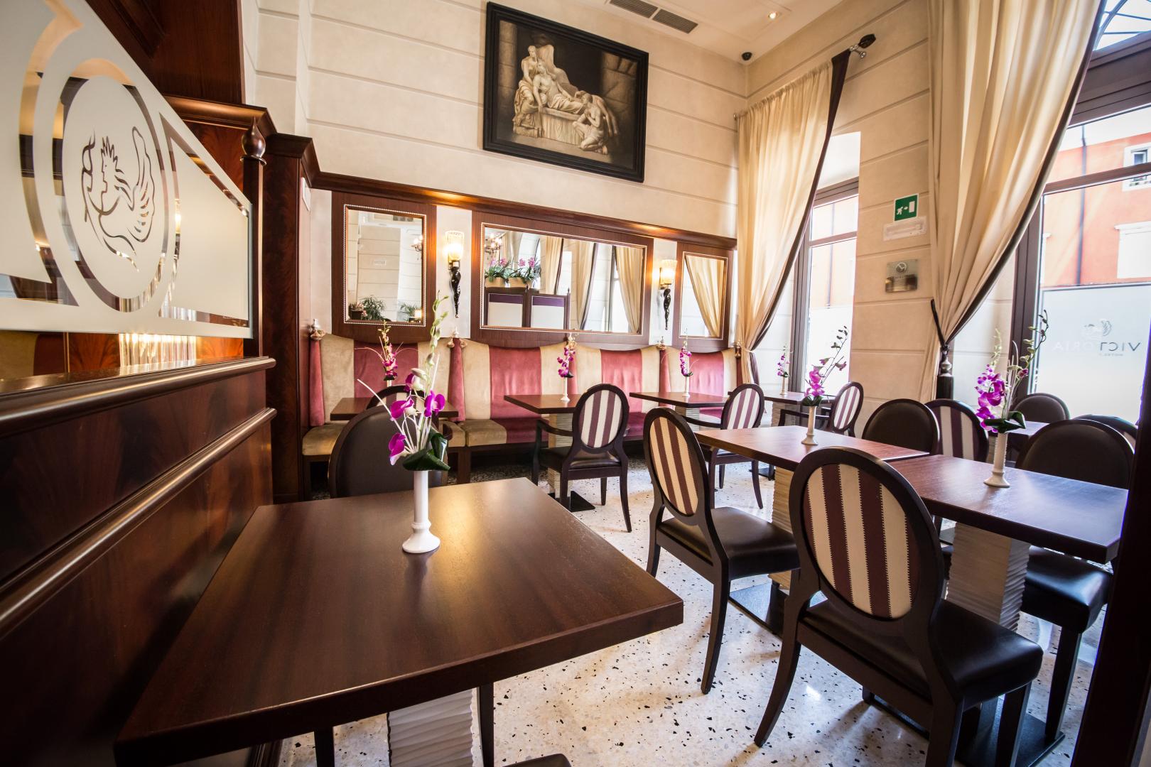 Victoria Hotel Letterario image 2