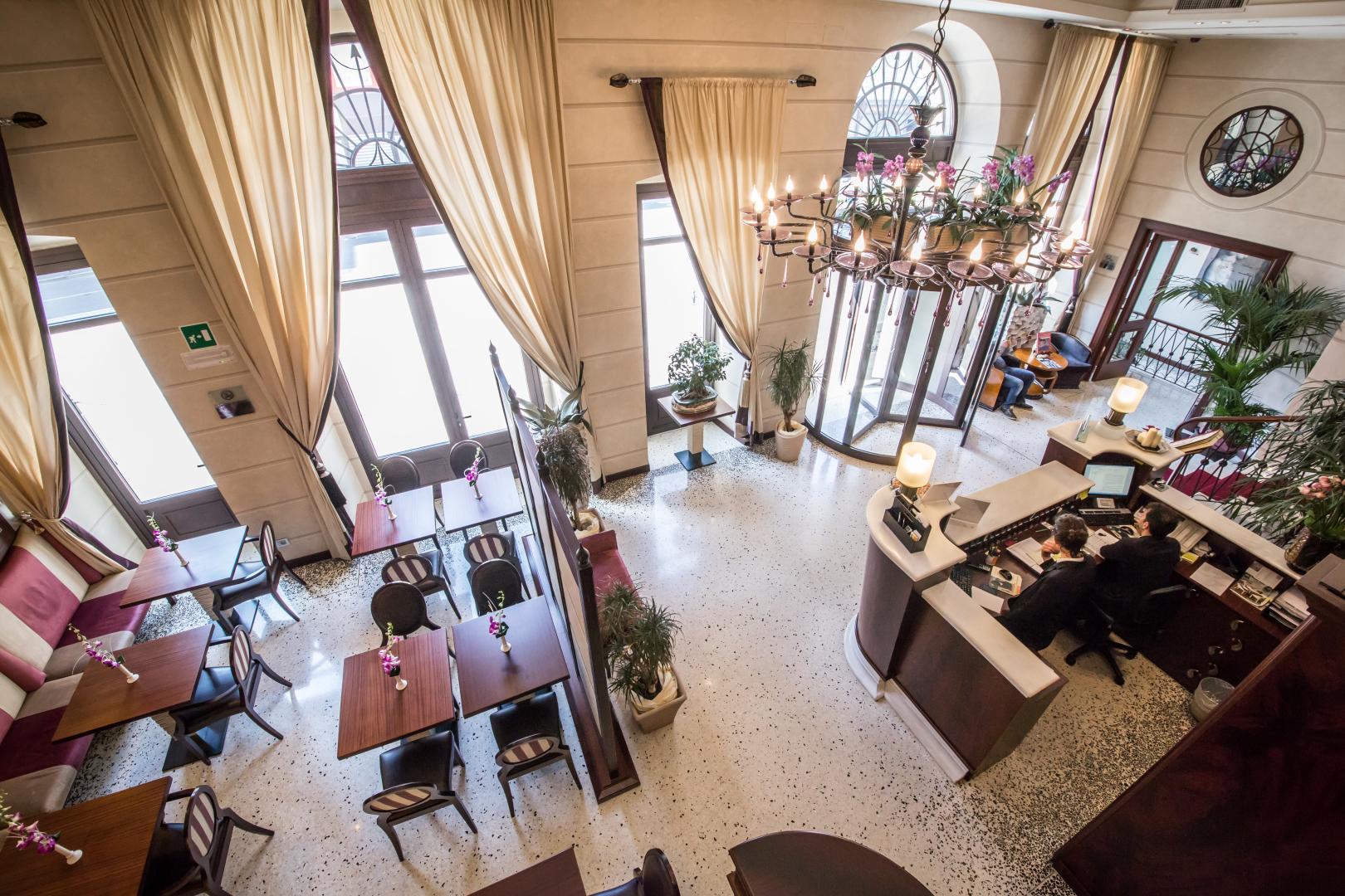 Victoria Hotel Letterario image 3