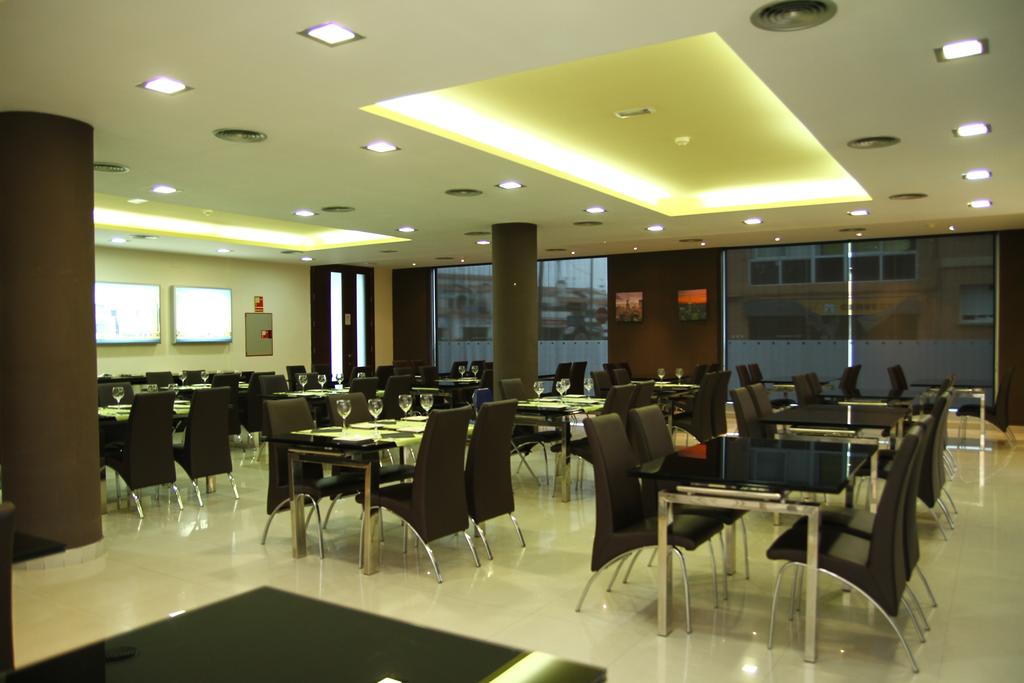 Exe Cunit Suites & Spa image 2