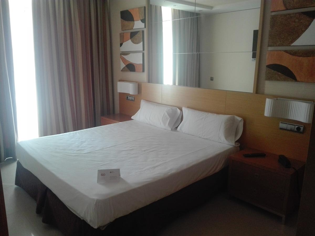 Exe Cunit Suites & Spa image 1
