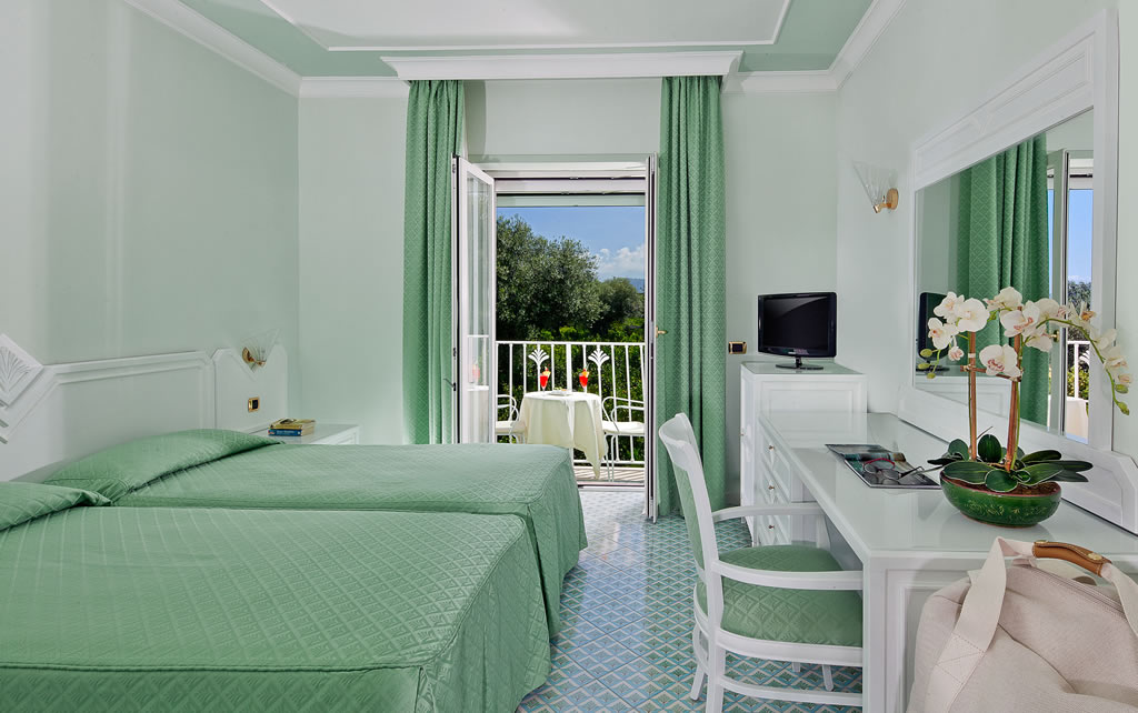 Grand Hotel Riviera image 1