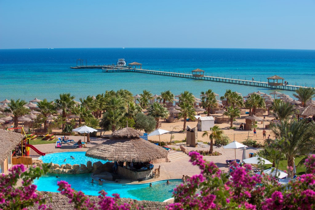 Amwaj Beach Club Abu Soma image 1