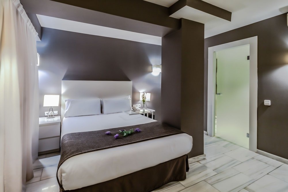 SM Hotel Teatre Auditori image 3