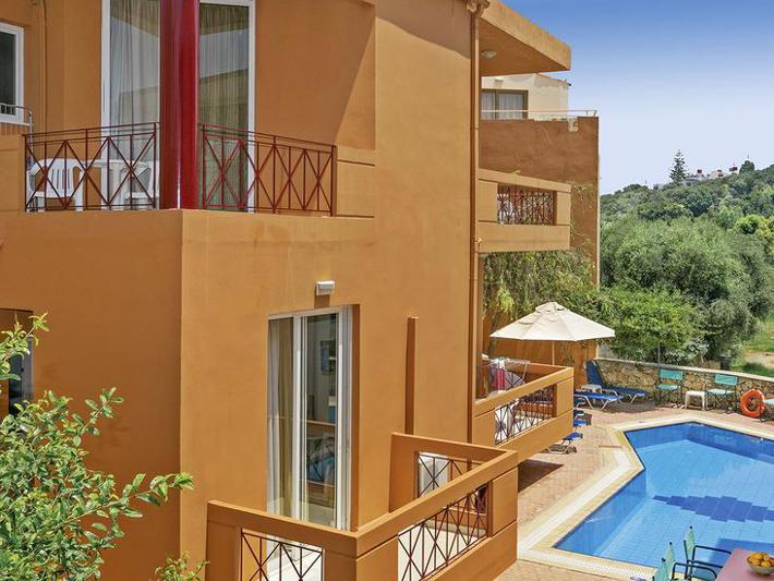 Elotia Hotel in Agioi Apostoloi (Chania, Crete) - foto 2