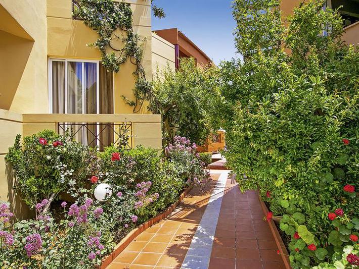 Elotia Hotel in Agioi Apostoloi (Chania, Crete) - foto 3