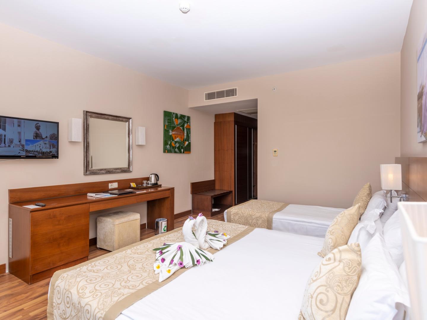 Roma Beach Resort & Spa image 1