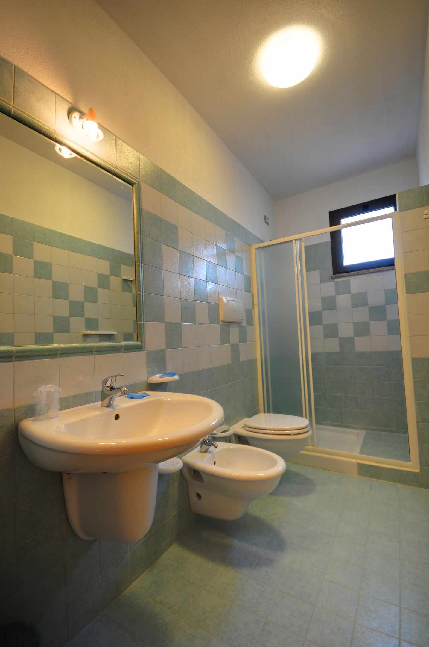 Badkamer met ligbad — Abbaidda