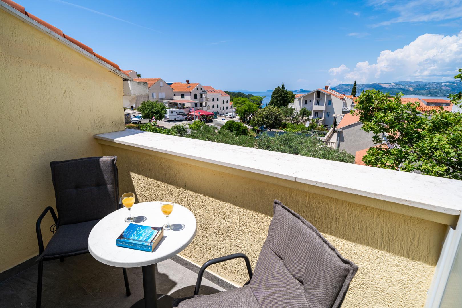 Bacan Serviced Apartments image 2
