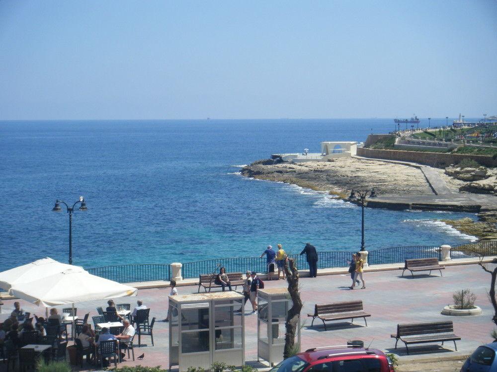 Hotel Roma image 3