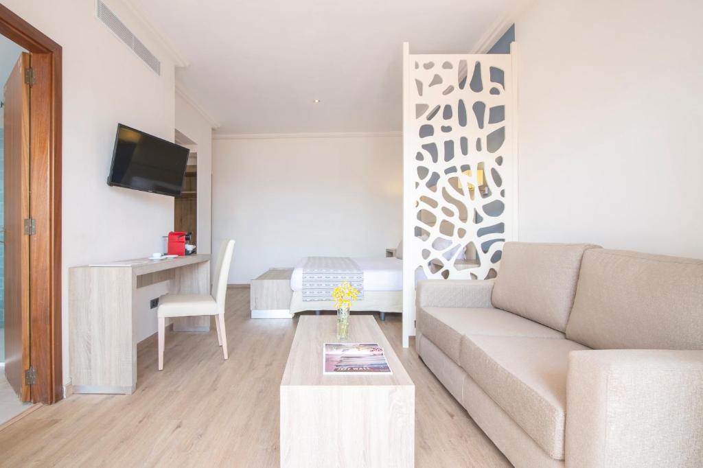 Pierre & Vacances Apartamentos Premium Menorca Binibeca foto 10