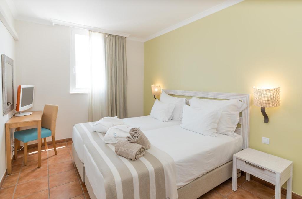Pestana Viking image 1