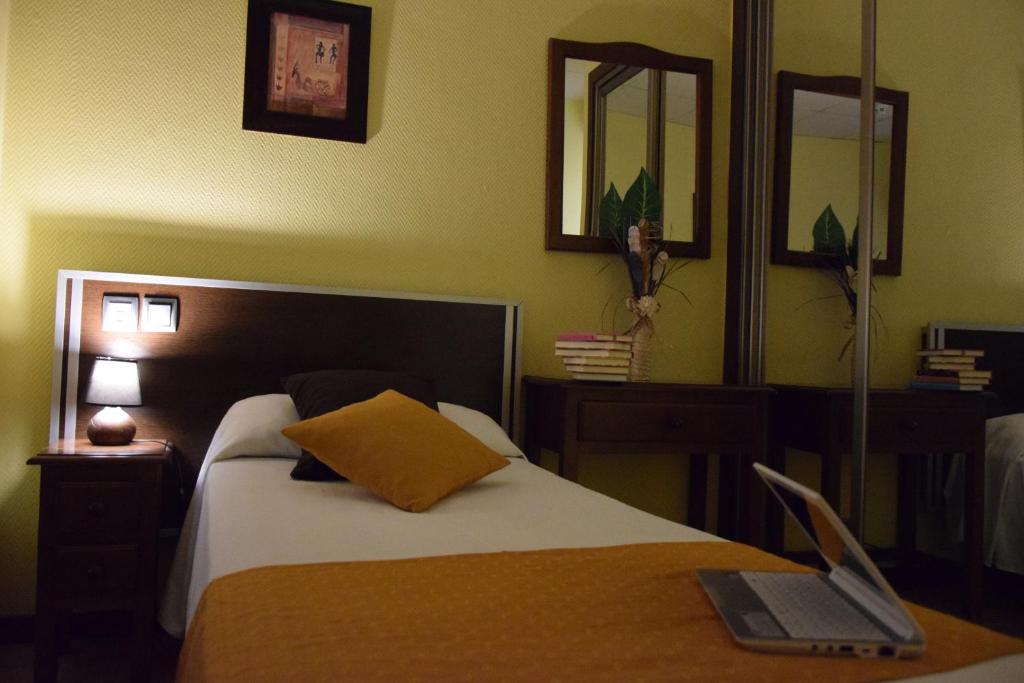 Hostal Complutense foto 8