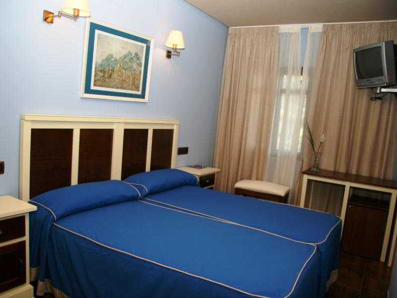 Hostal Restaurante Atalaya image 1