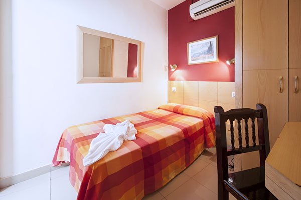 Inter Plaza Mayor image 2