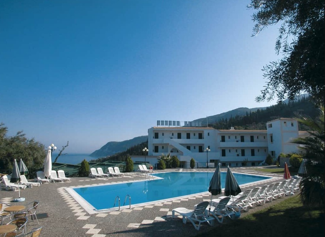 Santa Marina Hotel image 2