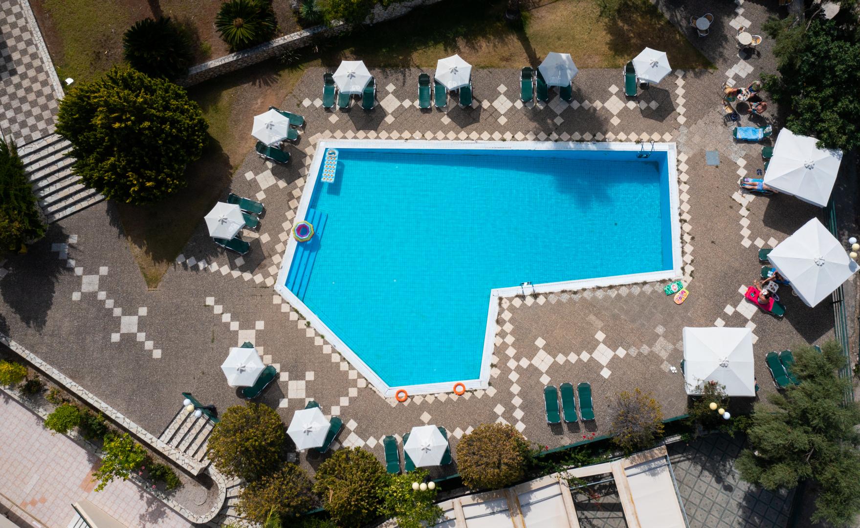 Santa Marina Hotel image 0