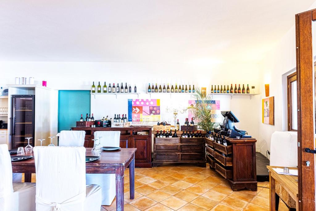 Hotel il Faro di Molara image 2
