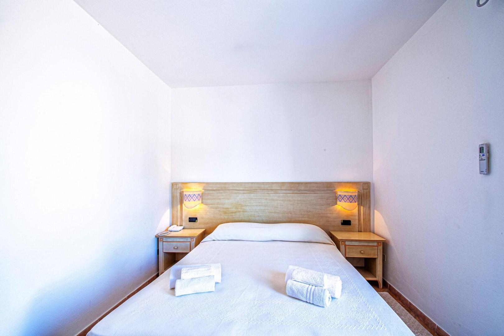 Kamer met tweepersoonsbed — Hotel il Faro di Molara