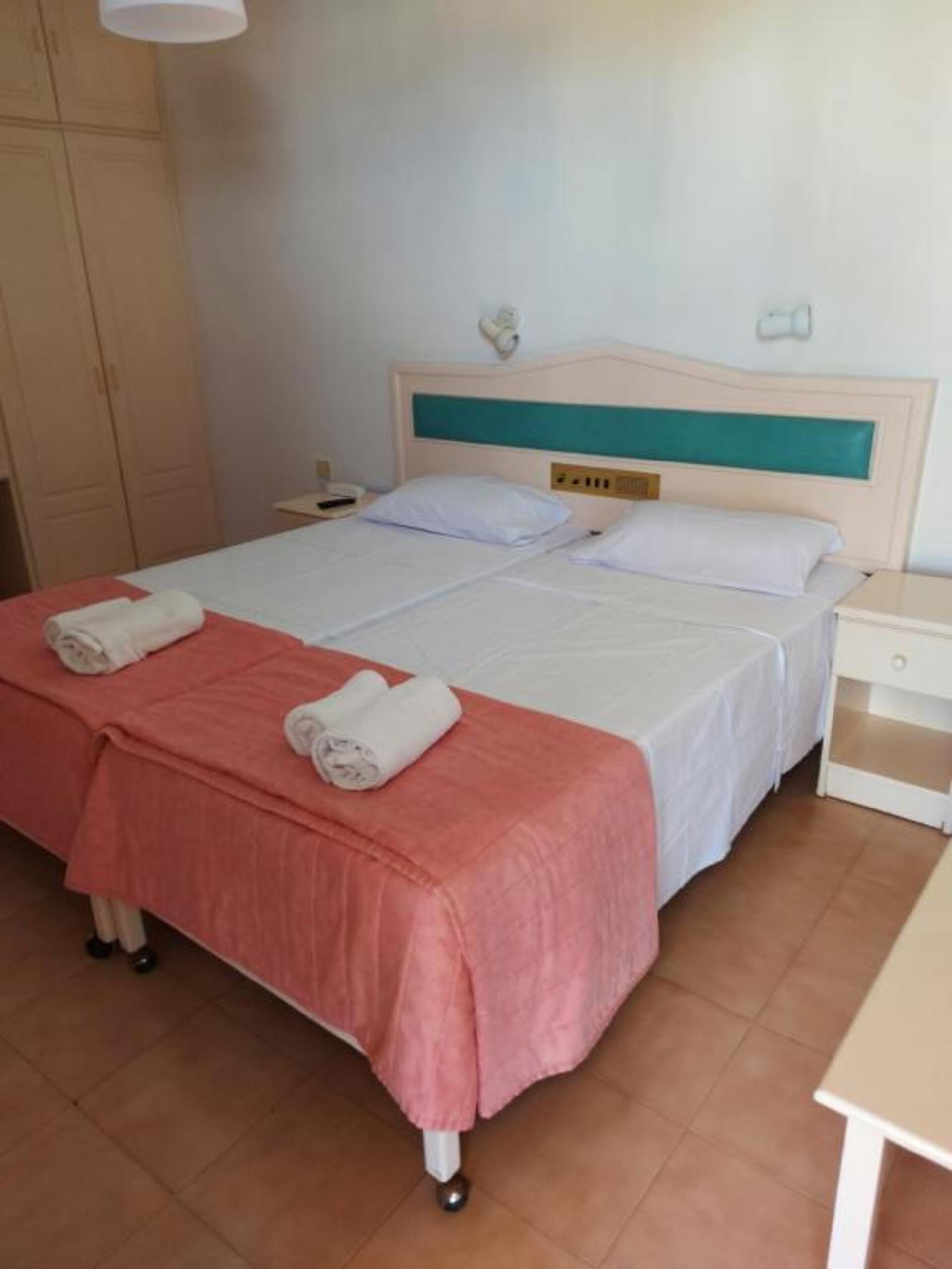 Seagull Hotel Apartments image 3