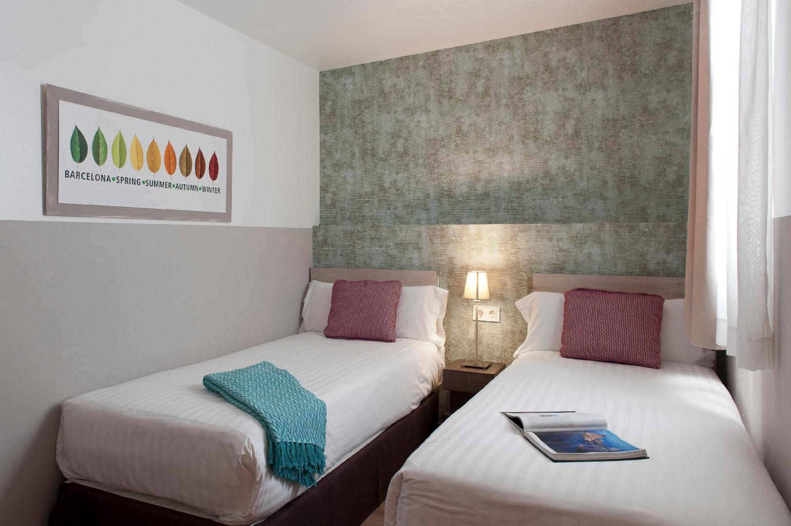 MH Apartments Sagrada Familia image 3