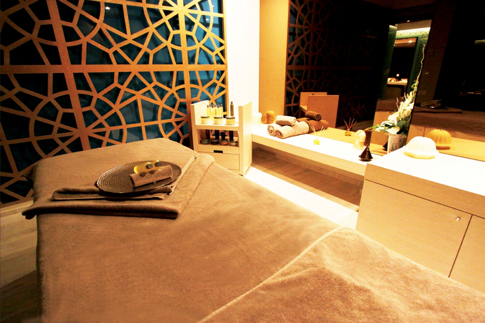 Restaurant met gedekte tafels — PalmaLife Resort & Spa Bodrum Yalikavak