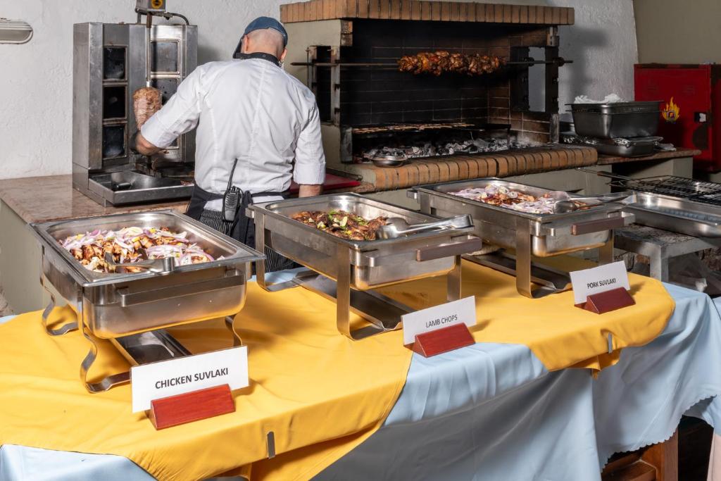 Sirene Beach Hotel image 3