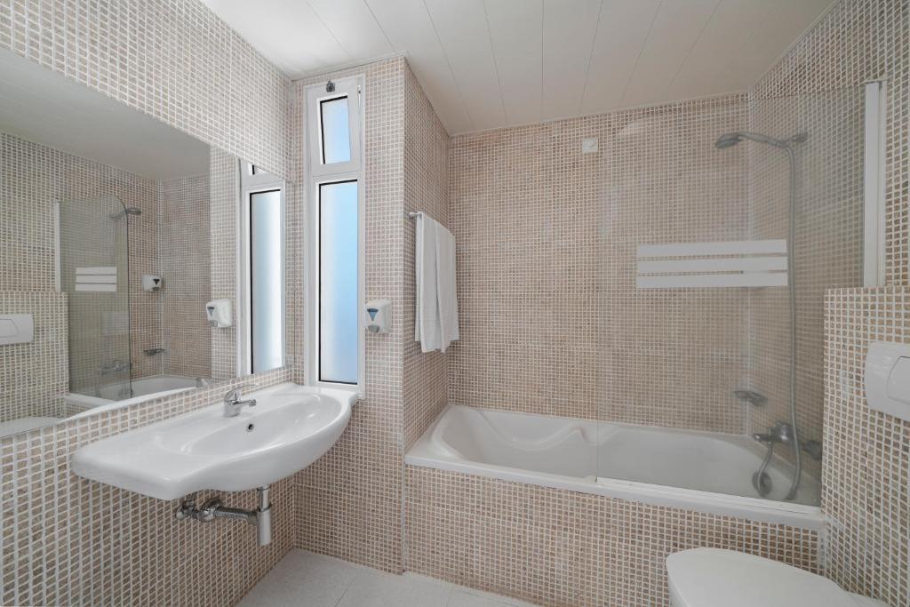 Dorisol Buganvilia Studio Hotel image 2