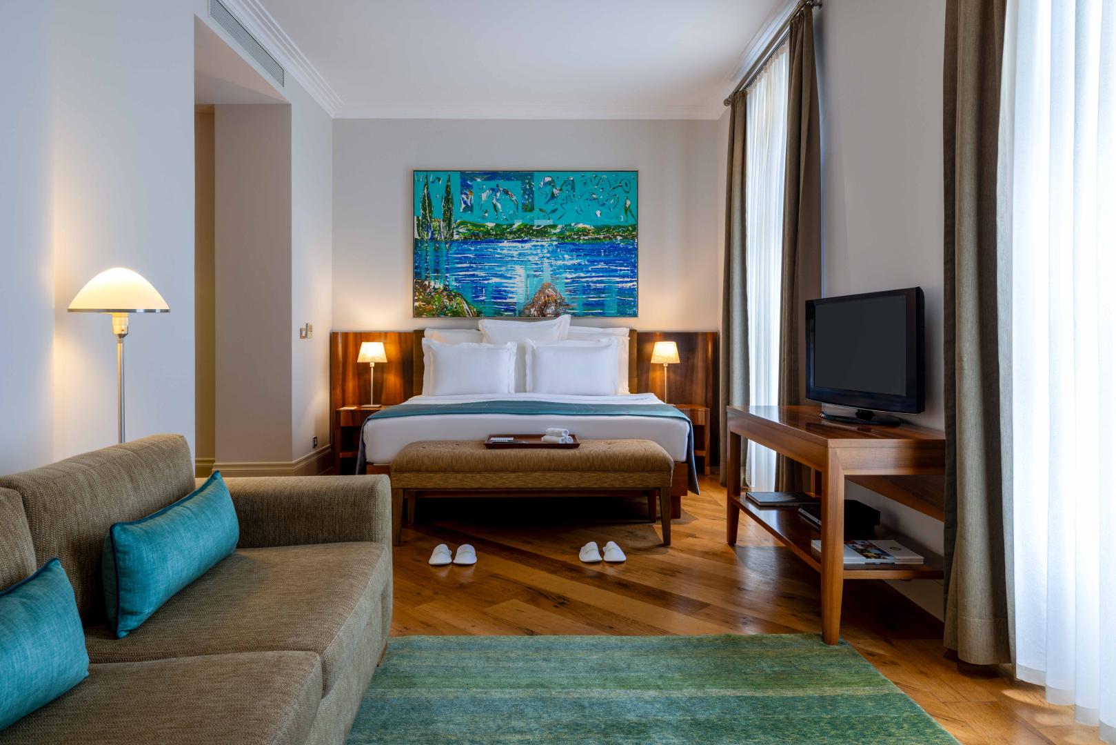 Tomtom Suites image 1